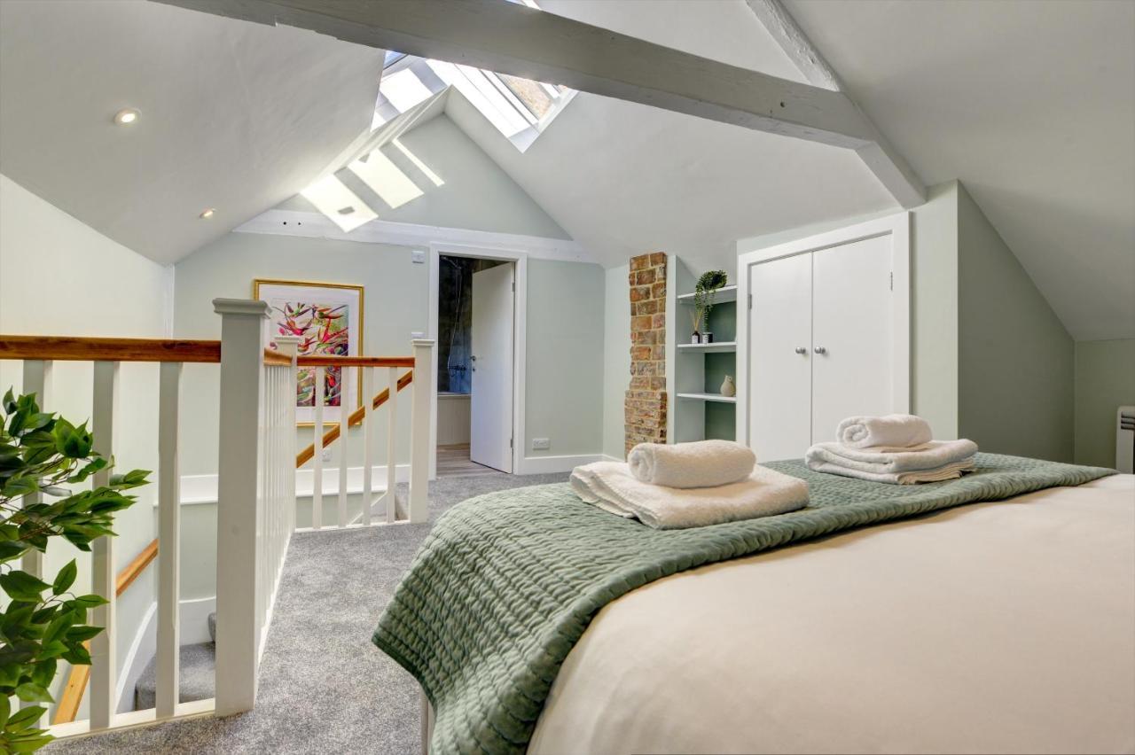 The Nook - A Modern 2 Bedroom Loft With Parking Ripon Exterior foto