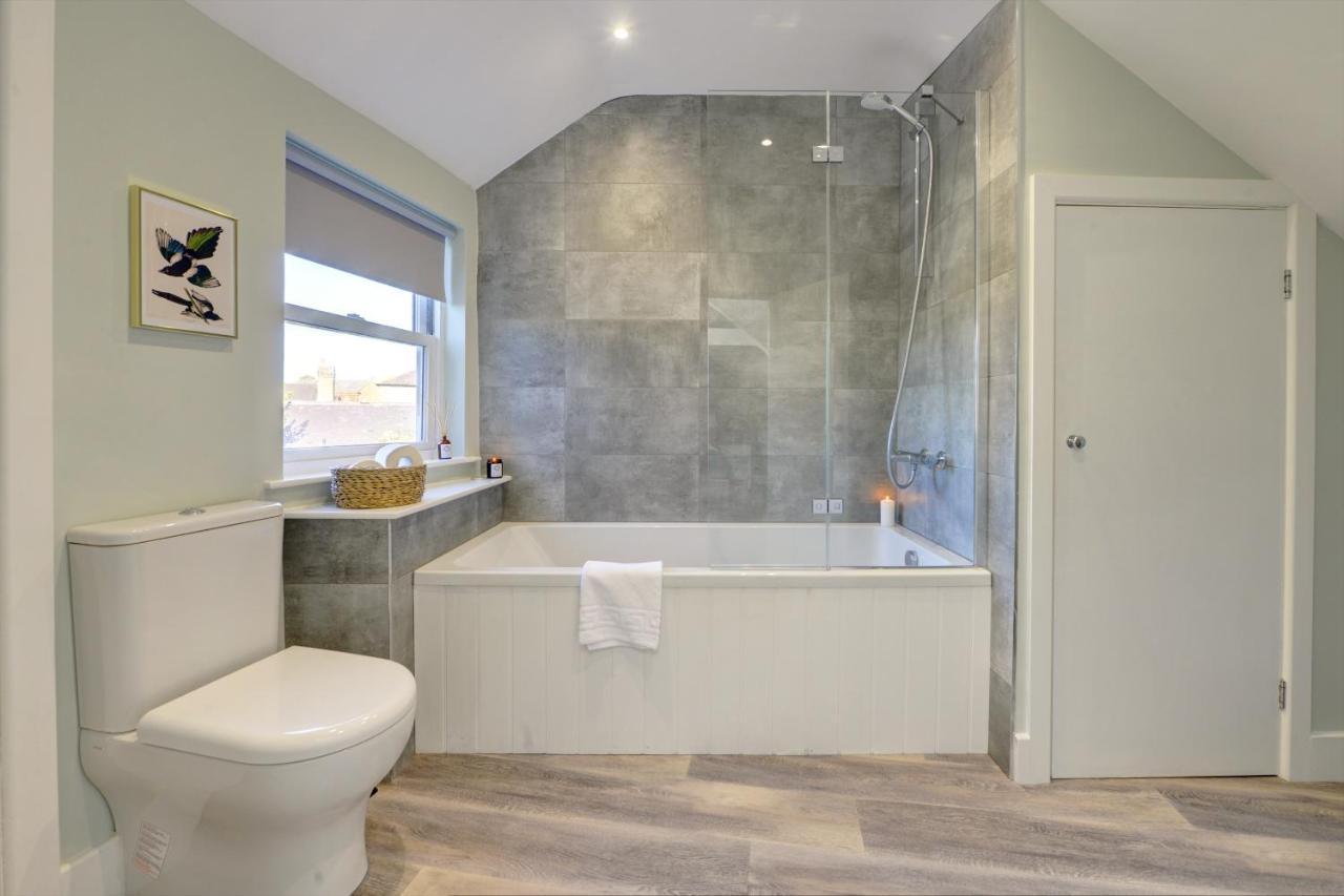 The Nook - A Modern 2 Bedroom Loft With Parking Ripon Exterior foto